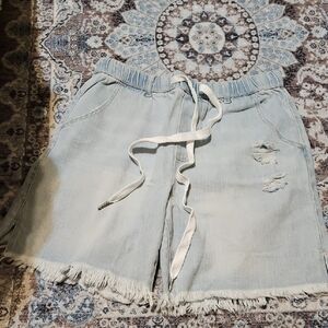 Risen Stylish Light Blue Denim Shorts with Frayed Hem